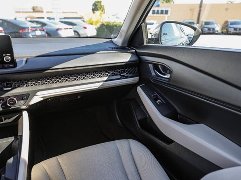 Certified 2024 Honda Accord EX image 6