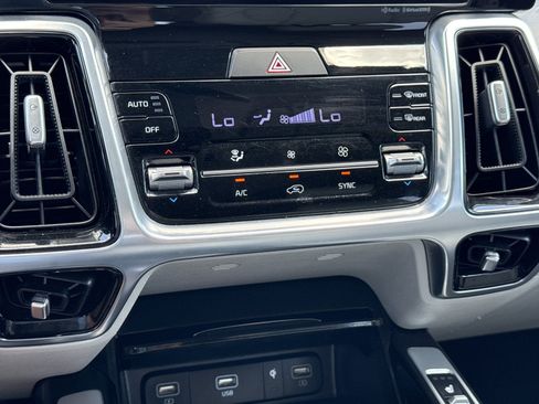Used 2022 Kia Sorento SX FWD image 30
