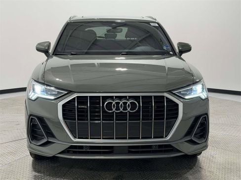 Used 2025 Audi Q3 2.0T Premium image 2