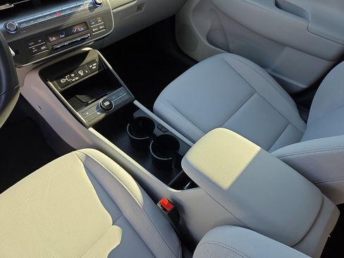 Used 2025 Hyundai Kona SEL image 25