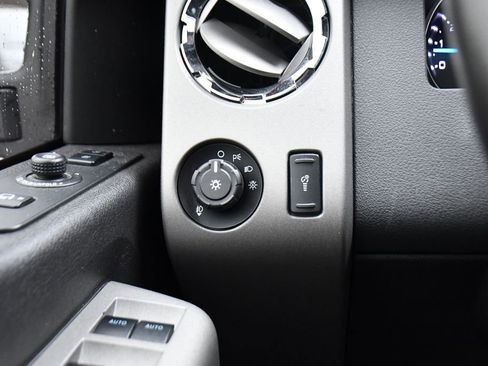 Used 2016 Ford F250 Lariat w/ Lariat Ultimate Package image 27