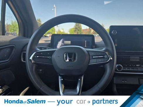 Used 2025 Honda Prologue EX image 12