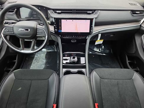 New 2026 Jeep Grand Cherokee Altitude AWD/4WD image 22