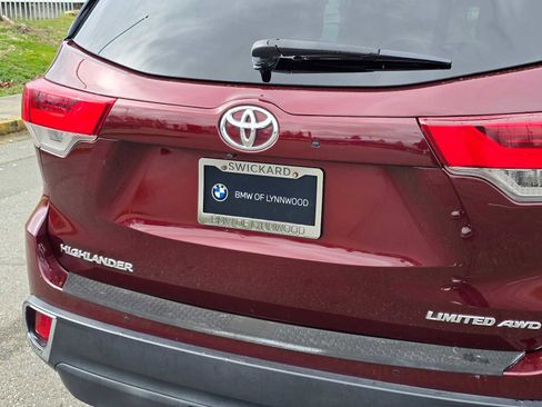 Used 2017 Toyota Highlander Limited image 15
