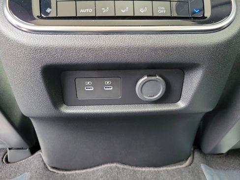 New 2026 Nissan Armada SV image 15