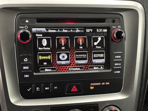 Used 2015 GMC Acadia SLE image 26