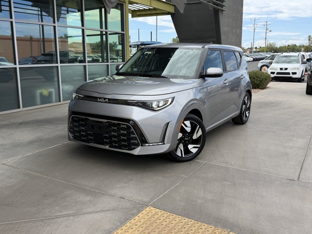 Used 2025 Kia Soul GT-Line w/ GT-Line Technology Package FWD image 2