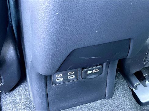 Used 2023 Toyota Prius Prime FWD image 32