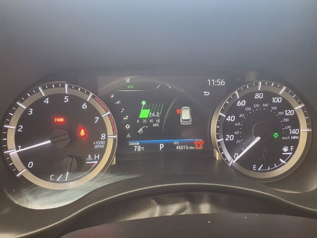 Used 2024 Toyota Highlander XLE FWD image 14