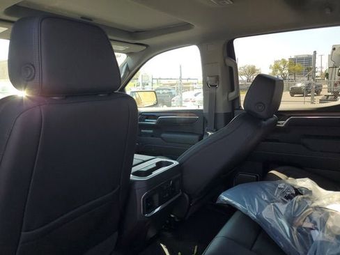 New 2026 GMC Sierra 1500 Denali w/ Denali Reserve Package AWD/4WD image 11