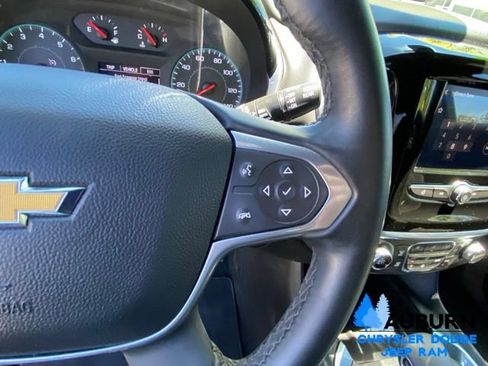 Used 2023 Chevrolet Traverse LT FWD image 43
