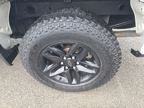 Used 2019 Chevrolet Silverado 1500 LT Trail Boss AWD/4WD image 11