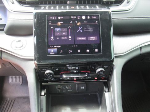 Used 2024 Jeep Grand Cherokee L Laredo AWD/4WD image 26
