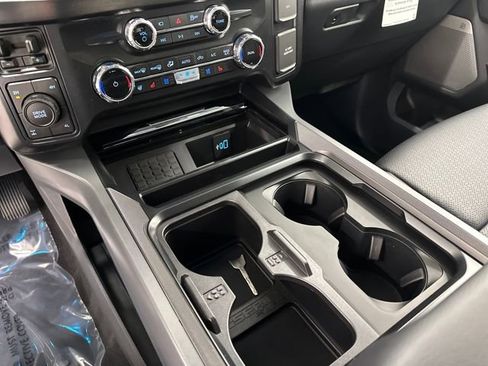 New 2026 Ford F350 Lariat w/ Black Appearance Package image 29