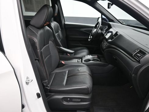 Certified 2023 Honda Passport TrailSport image 25