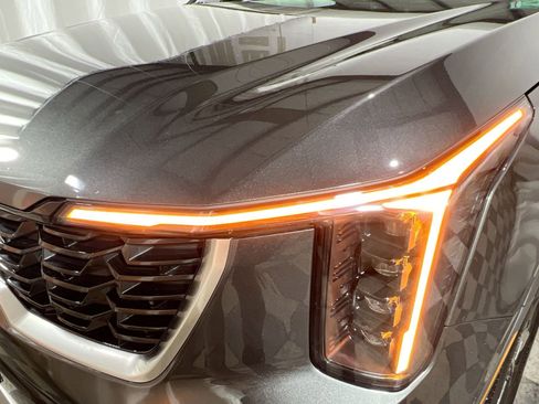 Used 2025 Kia Sorento SX Prestige image 13