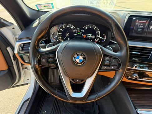 Used 2019 BMW 530i xDrive w/ Convenience Package AWD/4WD image 13