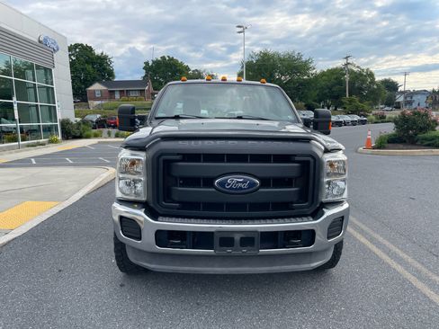 Used 2014 Ford F250 XL w/ Power Equipment Group AWD/4WD image 8
