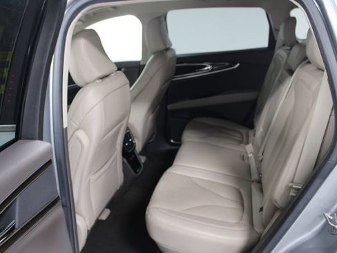 Used 2023 Lincoln Nautilus Reserve FWD image 25