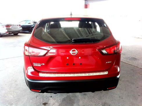 Used 2018 Nissan Rogue Sport S image 6