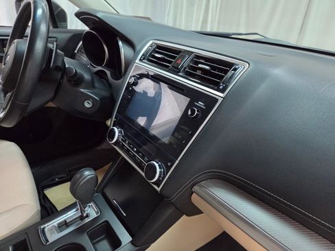 Used 2019 Subaru Outback 2.5i Premium AWD/4WD image 19
