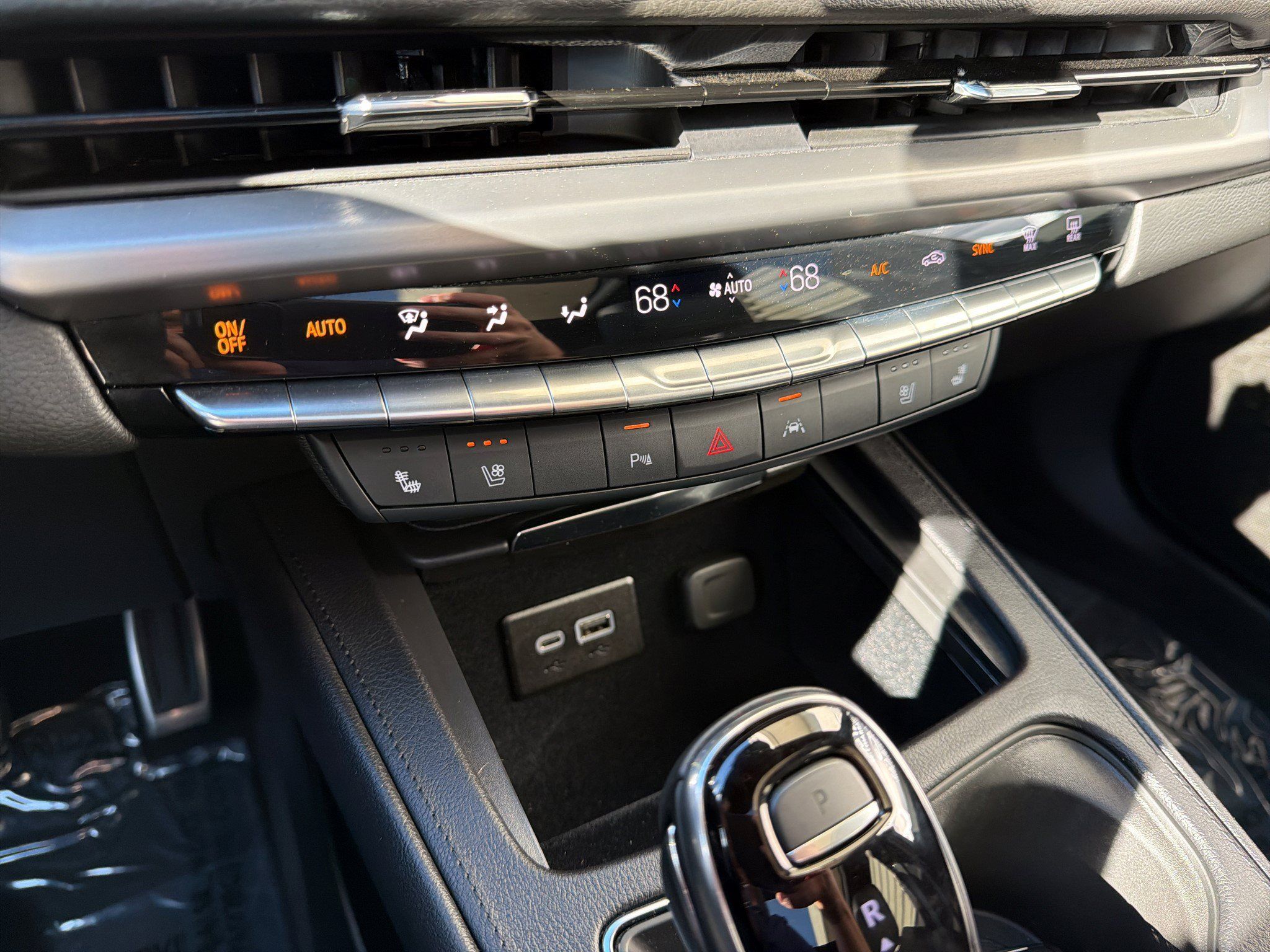 Certified 2024 Cadillac XT4 Sport AWD/4WD image 41