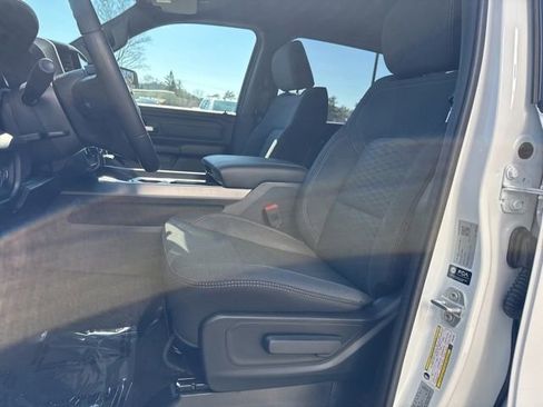 New 2026 RAM 1500 Express AWD/4WD image 9