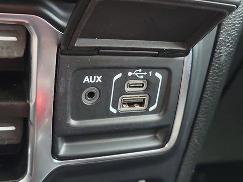 Used 2021 Jeep Wrangler Unlimited Sahara AWD/4WD image 27