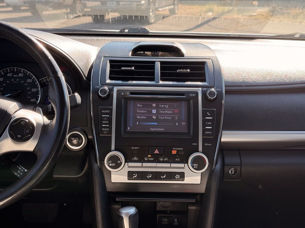 Used 2014 Toyota Camry SE w/ Moonroof Package FWD image 21