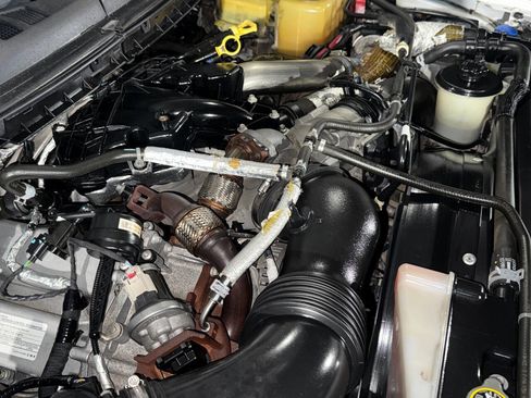 Used 2018 Ford F550 4x4 Regular Cab Super Duty image 82