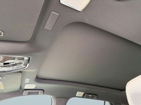 Certified 2026 Cadillac Vistiq Luxury image 14