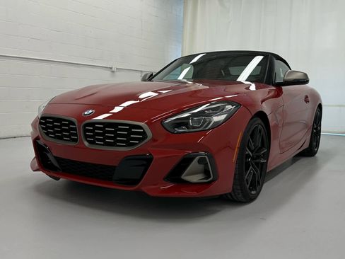 Used 2024 BMW Z4 M40i w/ Premium Package image 10