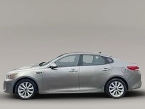 Used 2018 Kia Optima EX w/ Technology Package FWD image 4