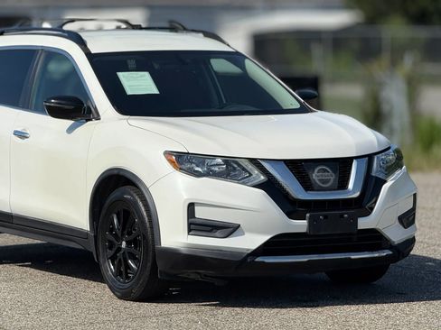 Used 2017 Nissan Rogue SV w/ Midnight Edition FWD image 13