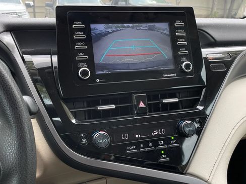 Used 2022 Toyota Camry LE FWD image 17