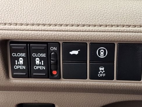Used 2023 Honda Odyssey EX-L image 41