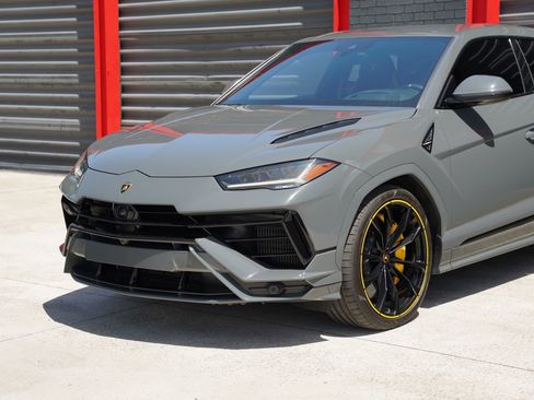 Used 2023 Lamborghini Urus S AWD/4WD image 6