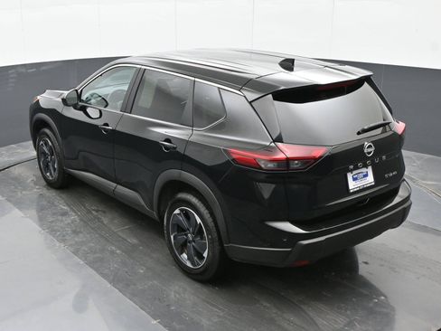Used 2024 Nissan Rogue SV AWD/4WD image 32