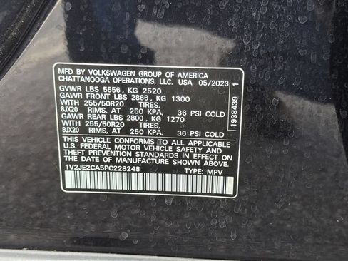 Used 2023 Volkswagen Atlas Cross Sport SE w/ Panoramic Sunroof Package FWD image 28