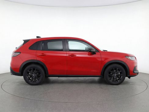 Used 2025 Honda HR-V Sport image 11