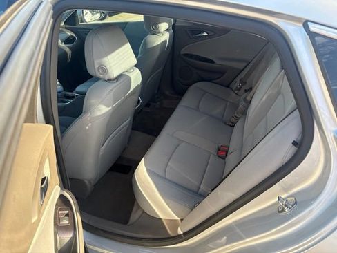 Used 2017 Chevrolet Malibu Hybrid w/ Driver Confidence Package FWD image 9
