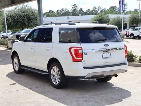 Certified 2021 Ford Expedition XLT image 5