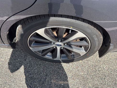 Used 2015 Subaru Legacy 2.5i Limited AWD/4WD image 10