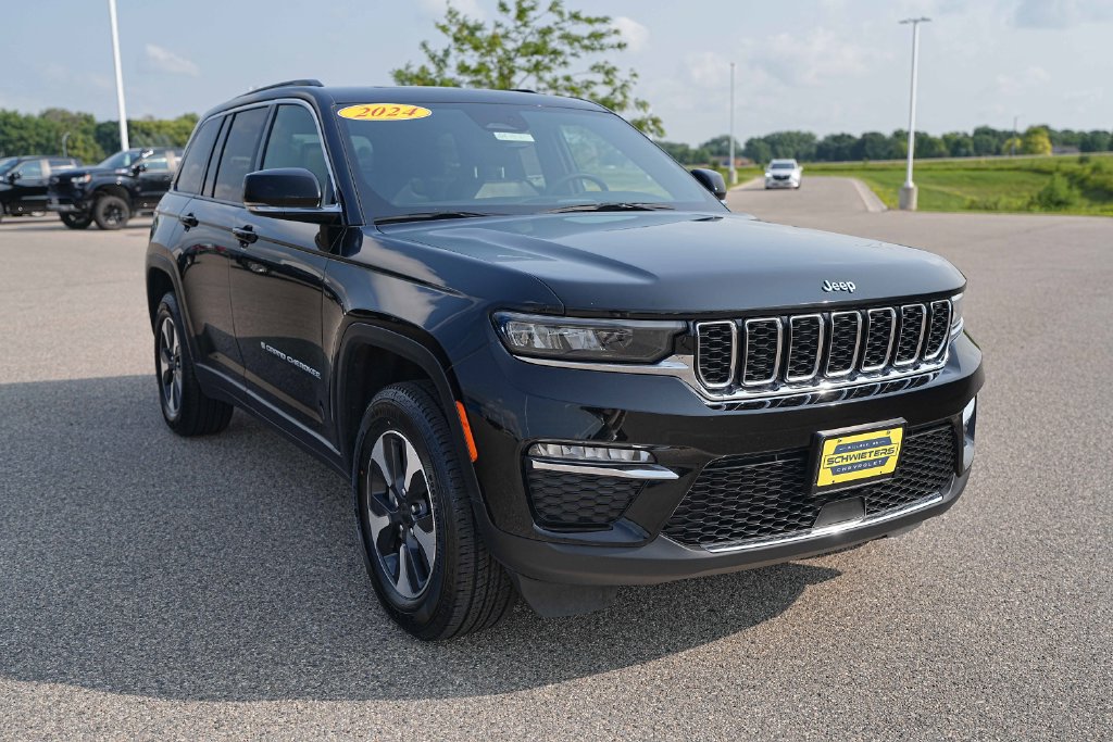 Used 2024 Jeep Grand Cherokee Limited 4xe AWD/4WD image 5