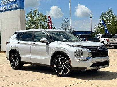 Used 2023 Mitsubishi Outlander SE