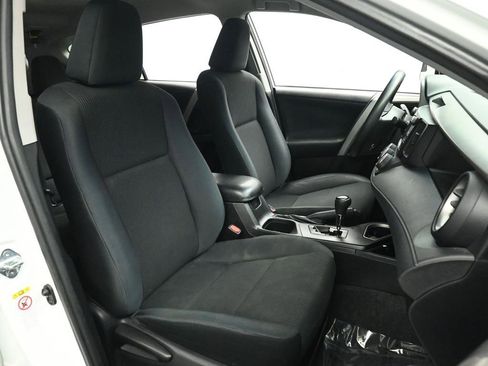 Used 2016 Toyota RAV4 LE image 22