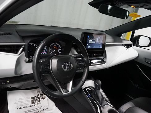 Certified 2025 Toyota Corolla SE FWD image 11
