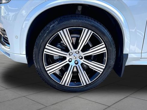 Used 2021 Volvo XC90 T6 Inscription w/ Lounge Package AWD/4WD image 11
