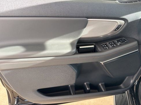 New 2025 Ford Expedition Active image 8