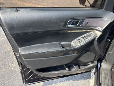 Used 2016 Ford Explorer 4WD Police Interceptor w/ 2-tone Vinyl Package #1 image 9